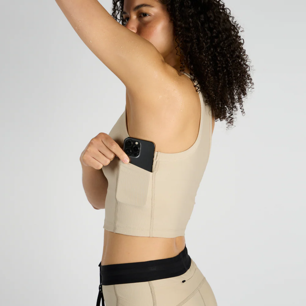 Cadence™ Scoop Neck Race Crop - Image 20