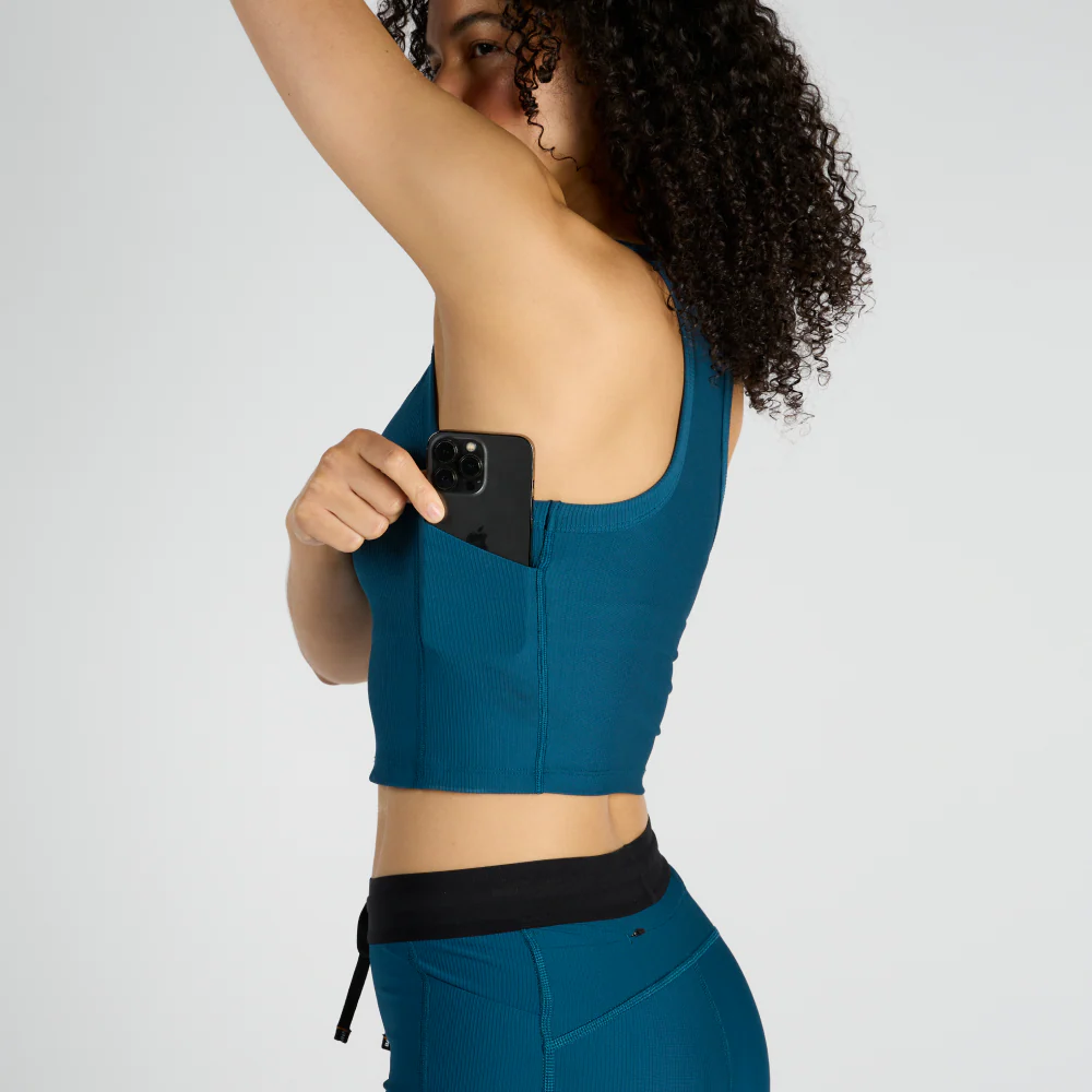 Cadence™ Scoop Neck Race Crop - Image 3