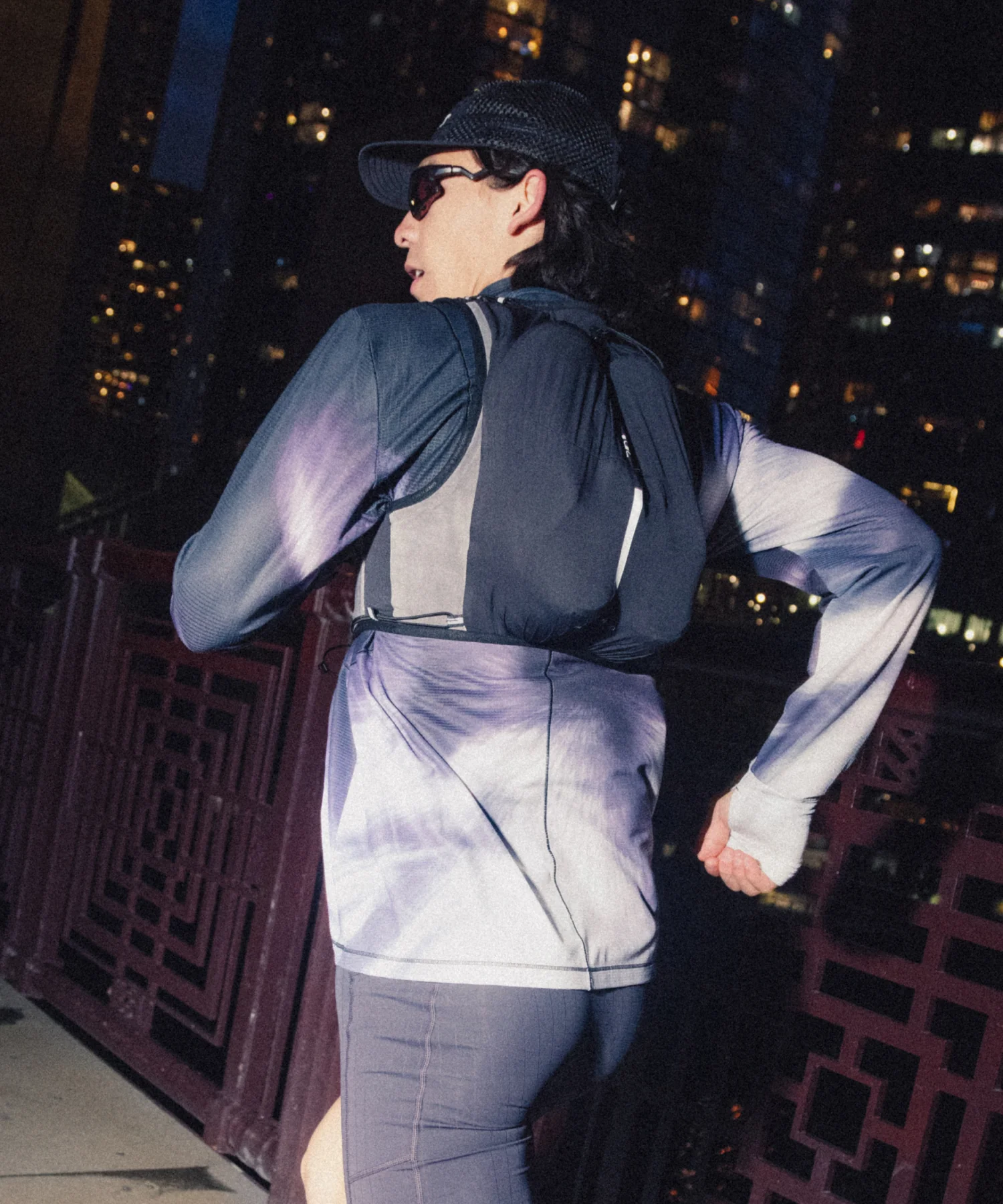 The Run Commute Vest, Unisex - Black - Image 2
